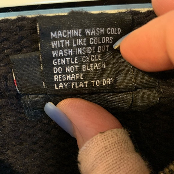 Zip Front Sweater Hoodie w/Snowflakes & PomPom Details - Picture 5 of 5